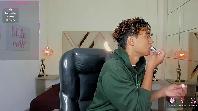 Snapshot of Anyelo_Twink chatting on 14, 4, 2026 Anyelo Twink online show from 14, 4, 2026