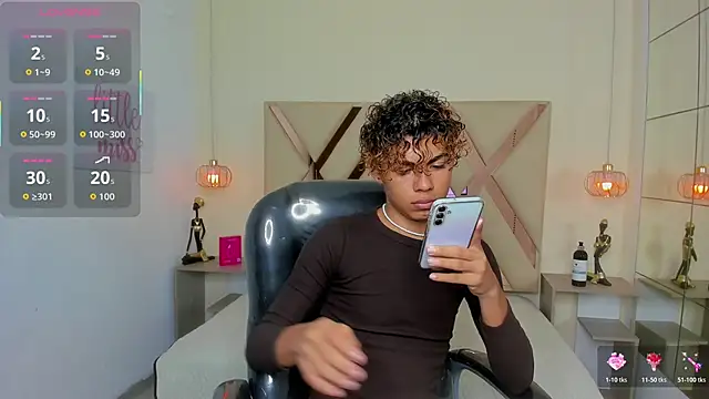 Snapshot of Anyelo_Twink chatting on 21, 4, 2026 Anyelo Twink online show from 21, 4, 2026