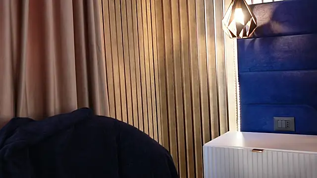 Snapshot of KylieeV chatting on 16, 3, 2026 KylieeV online show from 16, 3, 2026