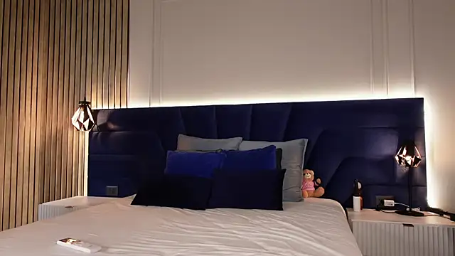 Snapshot of KylieeV chatting on 29, 4, 2026 KylieeV online show from 29, 4, 2026