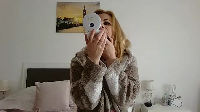 Clara1986 online show from 29, 3, 2026