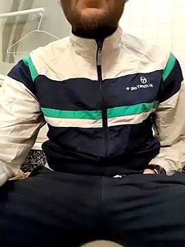 Snapshot of 80julien chatting on 20, 3, 2026 80julien online show from 20, 3, 2026