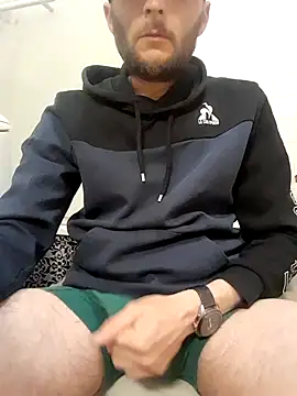 Snapshot of 80julien chatting on 26, 3, 2026 80julien online show from 26, 3, 2026