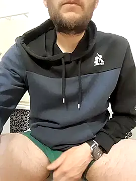 Snapshot of 80julien chatting on 27, 3, 2026 80julien online show from 27, 3, 2026