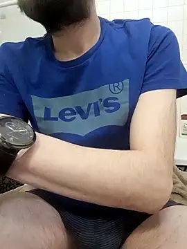 Snapshot of 80julien chatting on 3, 4, 2026 80julien online show from 3, 4, 2026