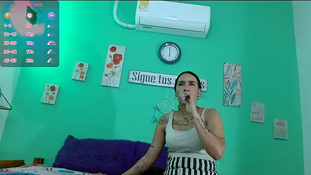 Snapshot of lucerodelamanana343 chatting on 9, 7, 2026 lucerodelamanana343 online show from 9, 7, 2026