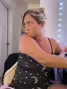 FoxyMillie online show from 29, 6, 2026