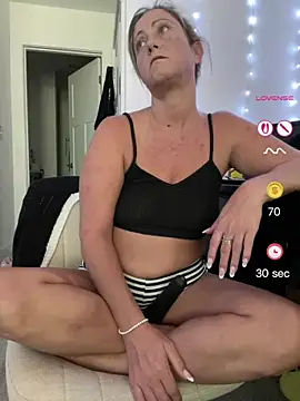FoxyMillie online show from 25, 7, 2026