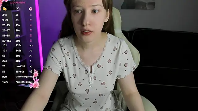 Snapshot of tracy_aw chatting on 16, 4, 2026 tracy aw online show from 16, 4, 2026