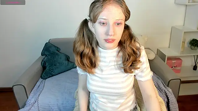 Snapshot of tracy_aw chatting on 27, 4, 2026 tracy aw online show from 27, 4, 2026