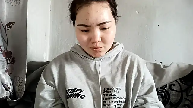 MollyAsian online show from 4, 2, 2026