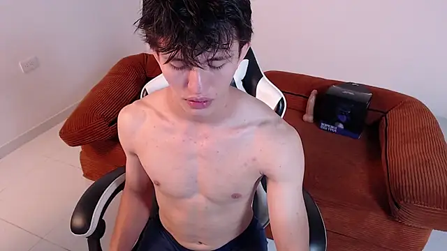 Snapshot of DarrenColleen chatting on 7, 2, 2026 DarrenColleen online show from 7, 2, 2026