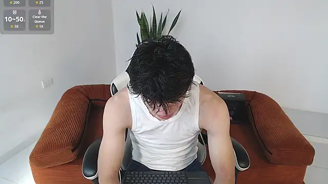 Snapshot of DarrenColleen chatting on 18, 4, 2026 DarrenColleen online show from 18, 4, 2026