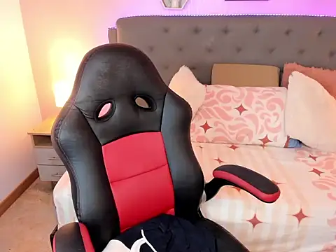 Abril Rosse  online show from 18, 1, 2026