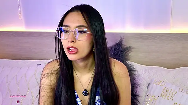 Snapshot of AliceeBloom chatting on 18, 2, 2026 AliceeBloom online show from 18, 2, 2026