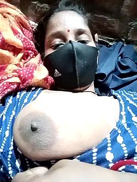 Snapshot of Shivanisingh4 chatting on 24, 4, 2026 Shivanisingh4 online show from 24, 4, 2026