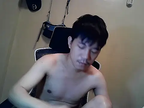 Snapshot of asian_guy67 chatting on 18, 4, 2026 asian guy67 online show from 18, 4, 2026