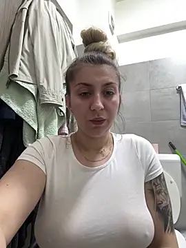 Snapshot of dalia0710 chatting on 16, 4, 2026 dalia0710 online show from 16, 4, 2026