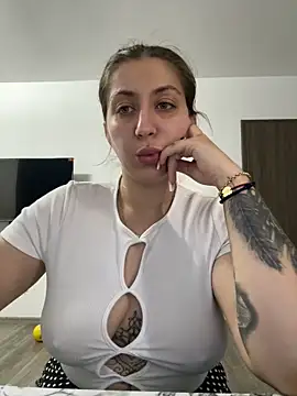 Snapshot of dalia0710 chatting on 18, 5, 2026 dalia0710 online show from 18, 5, 2026