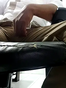 Snapshot of Antony-5045 chatting on 9, 4, 2026 Antony-5045 online show from 9, 4, 2026