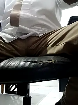 Snapshot of Antony-5045 chatting on 12, 4, 2026 Antony-5045 online show from 12, 4, 2026