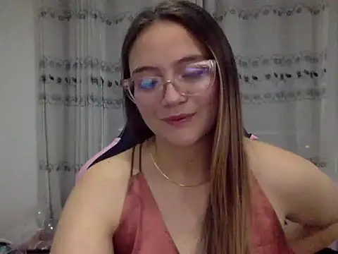 Snapshot of LOLA_R_ chatting on 14, 2, 2026 LOLA R online show from 14, 2, 2026