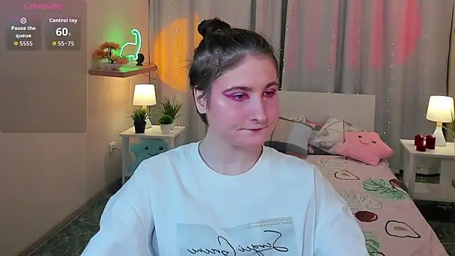 Snapshot of KiraDuvall chatting on 12, 1, 2026 KiraDuvall online show from 12, 1, 2026