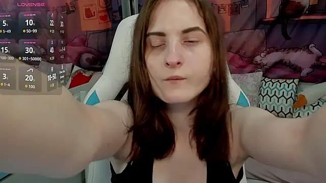 KiraDuvall online show from 7, 4, 2026