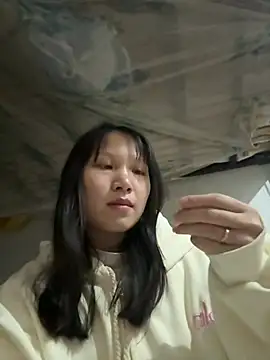 Snapshot of Charlotte-ee chatting on 19, 1, 2026 Charlotte-ee online show from 19, 1, 2026