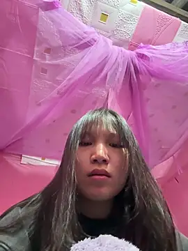 Snapshot of Charlotte-ee chatting on 5, 2, 2026 Charlotte-ee online show from 5, 2, 2026