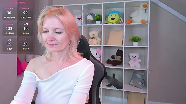 Julie Lucas online show from 14, 7, 2026