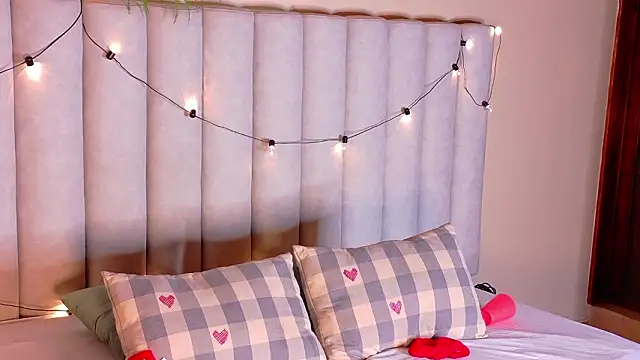 Snapshot of ChloeeMiller__ chatting on 2, 3, 2026 ChloeeMiller online show from 2, 3, 2026