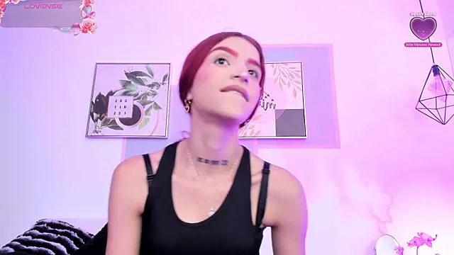 Snapshot of april_jones05 chatting on 8, 3, 2026 april jones05 online show from 8, 3, 2026