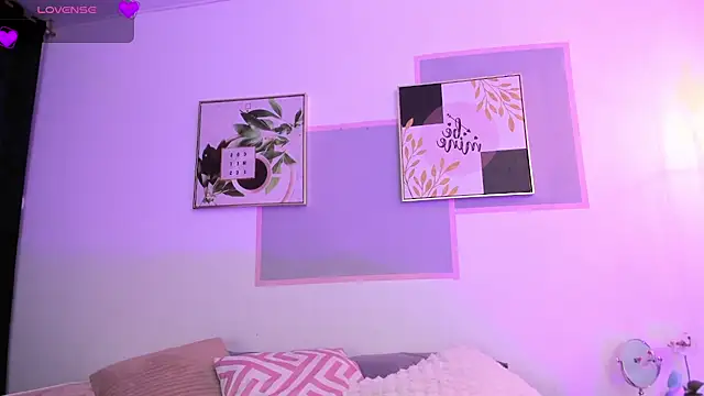 Snapshot of april_jones05 chatting on 23, 3, 2026 april jones05 online show from 23, 3, 2026