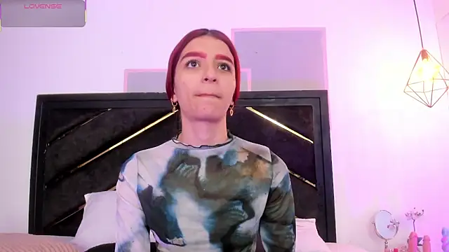 Snapshot of april_jones05 chatting on 7, 4, 2026 april jones05 online show from 7, 4, 2026