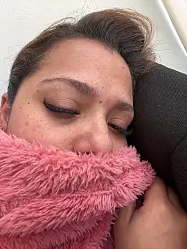 Pretty  Milf online show from 1, 4, 2026