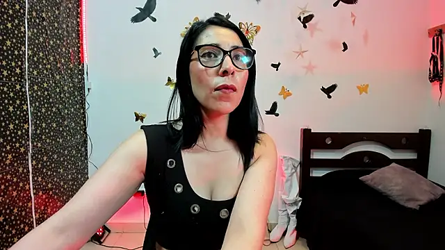 adellelennoxx online show from 15, 1, 2026