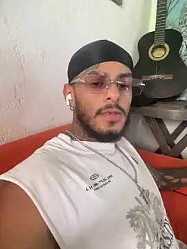 Snapshot of liyamjunior chatting on 14, 2, 2026 liyamjunior online show from 14, 2, 2026