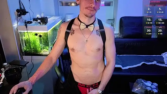 Snapshot of Rayzel_White chatting on 2, 2, 2026 Rayzel White online show from 2, 2, 2026