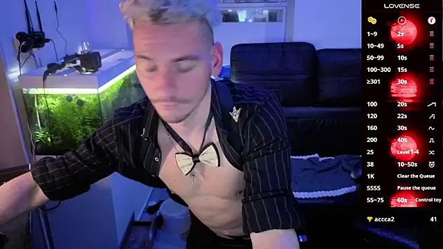 Snapshot of Rayzel_White chatting on 14, 2, 2026 Rayzel White online show from 14, 2, 2026