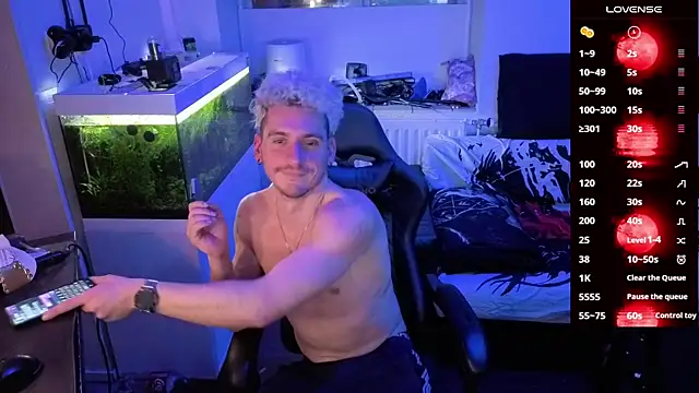 Snapshot of Rayzel_White chatting on 27, 2, 2026 Rayzel White online show from 27, 2, 2026