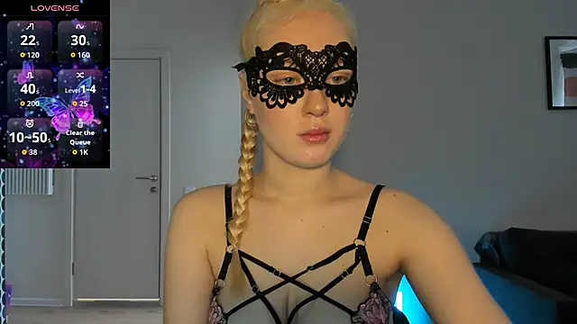 Snapshot of Polly_Skil chatting on 23, 5, 2026 Polly Skil online show from 23, 5, 2026