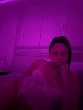 Snapshot of cartierprincess chatting on 8, 4, 2026 cartierprincess online show from 8, 4, 2026