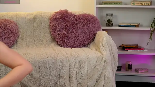 Snapshot of EvaMo0n chatting on 22, 4, 2026 EvaMo0n online show from 22, 4, 2026