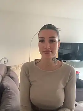 Snapshot of NovaLushhh chatting on 6, 2, 2026 NovaLushhh online show from 6, 2, 2026