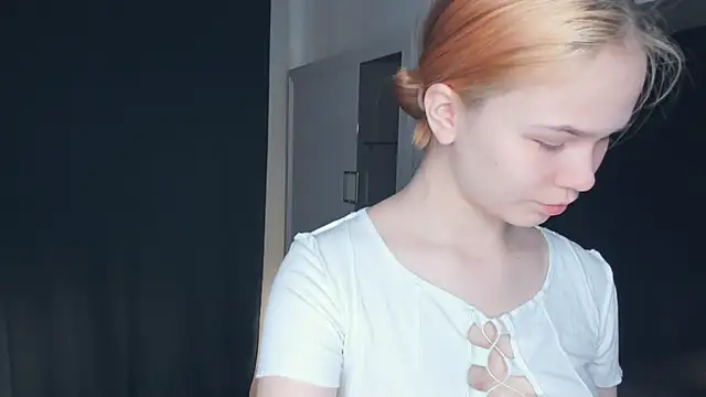 Snapshot of OwlLynn chatting on 20, 3, 2026 OwlLynn online show from 20, 3, 2026