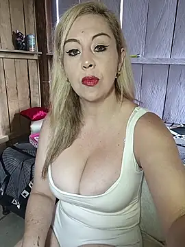 Snapshot of SofiaMilfx69 chatting on 11, 4, 2026 SofiaMilfx69 online show from 11, 4, 2026