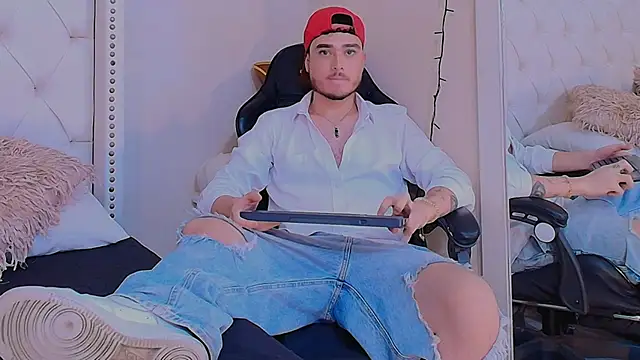 Snapshot of Salvattore_Muller chatting on 10, 2, 2026 Salvattore Muller online show from 10, 2, 2026