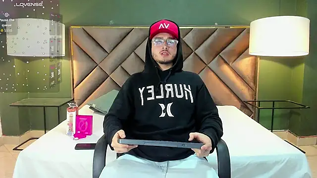 Snapshot of Salvattore_Muller chatting on 24, 2, 2026 Salvattore Muller online show from 24, 2, 2026