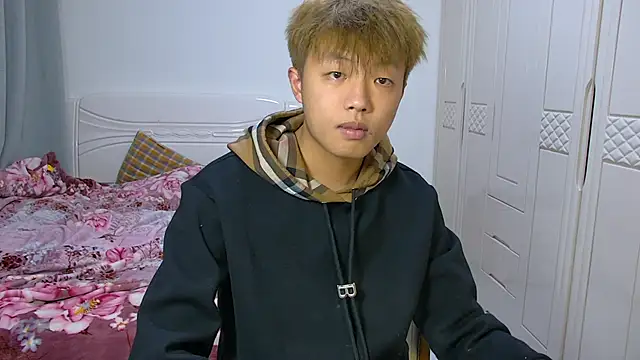 Snapshot of Chocolates-001 chatting on 10, 2, 2026 Chocolates-001 online show from 10, 2, 2026